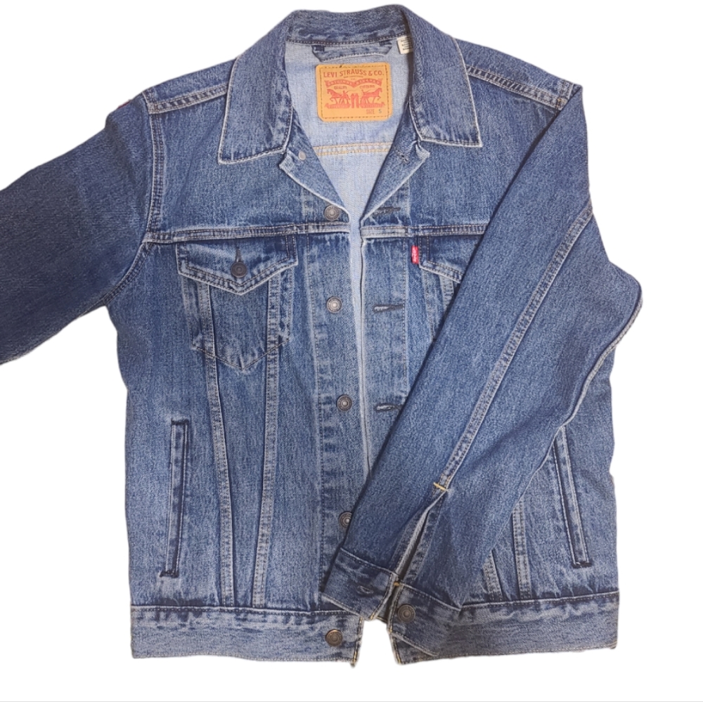 Levi's Medium-Wash Relaxed-Fit Denim Trucker Jacket